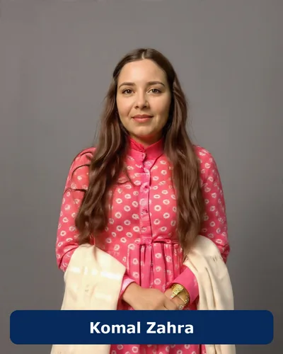 Komal Zahra, english tutor for grades 6–12 in Bahria Town, Lahore